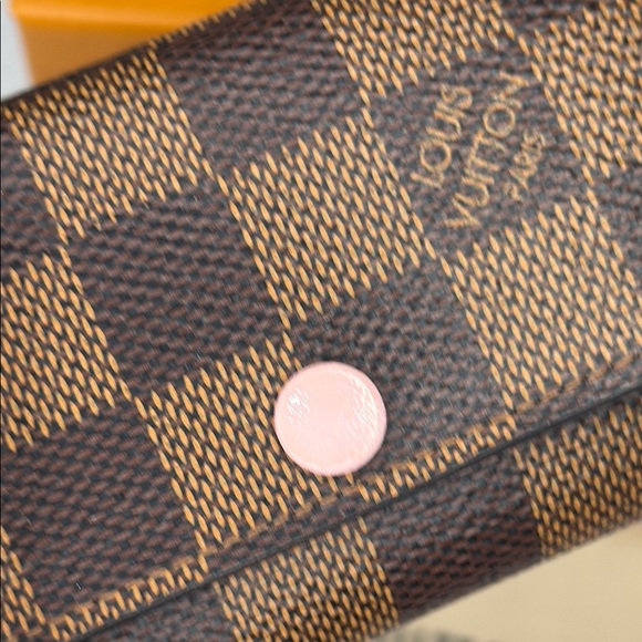 Louis Vuitton Key Holder Damier Ebene - Picture 13 of 15